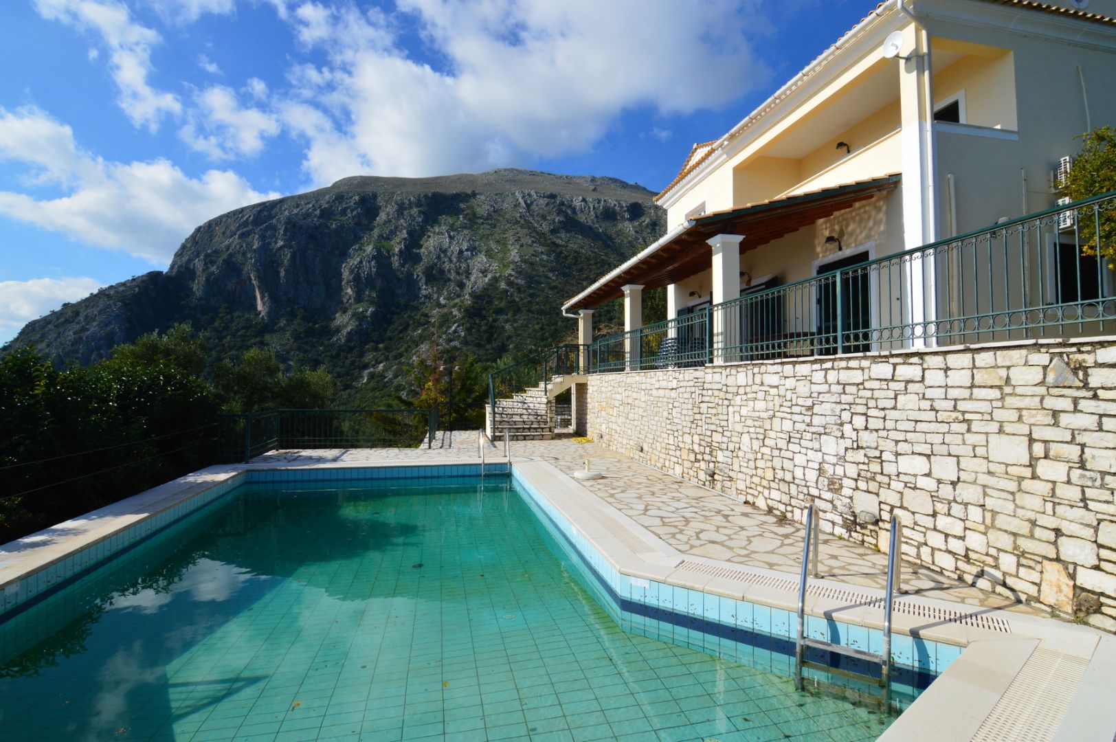 Corfu Houses for Sale 270 sqm North East Corfu Homes