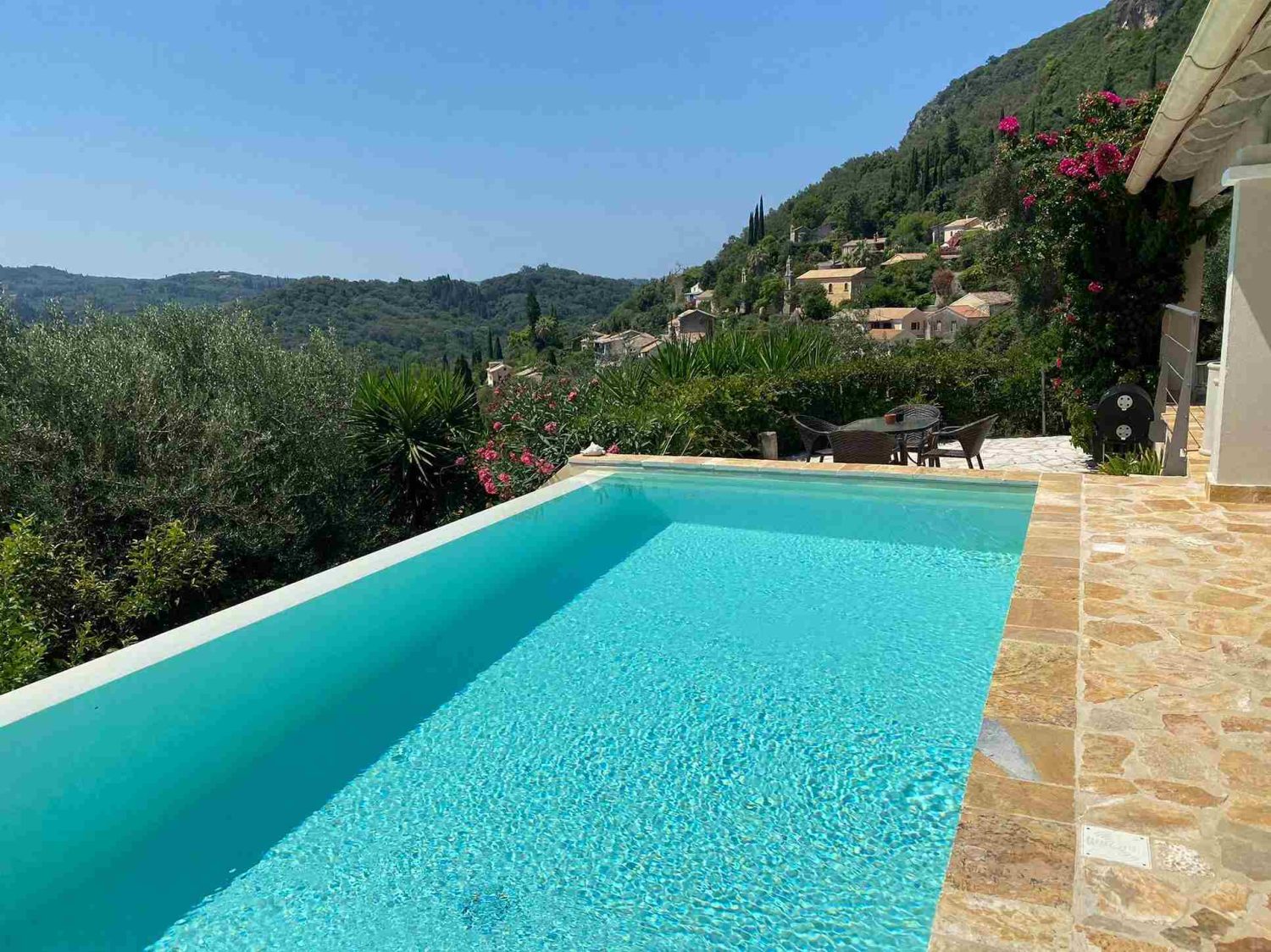 Corfu Villas for sale 813sqm North East Corfu Homes