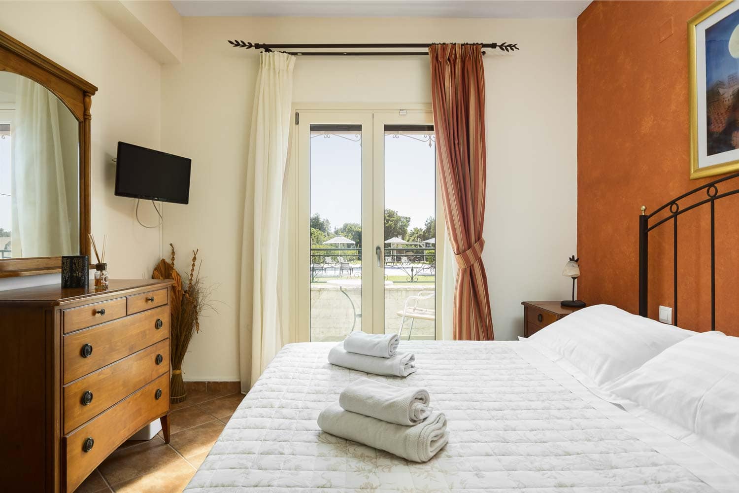 liostasi villa helios corfu 02