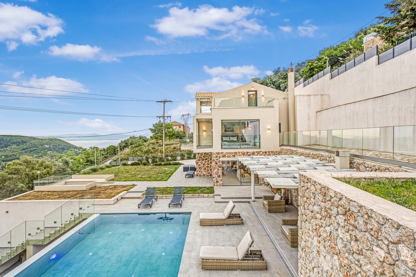 property 61 resize