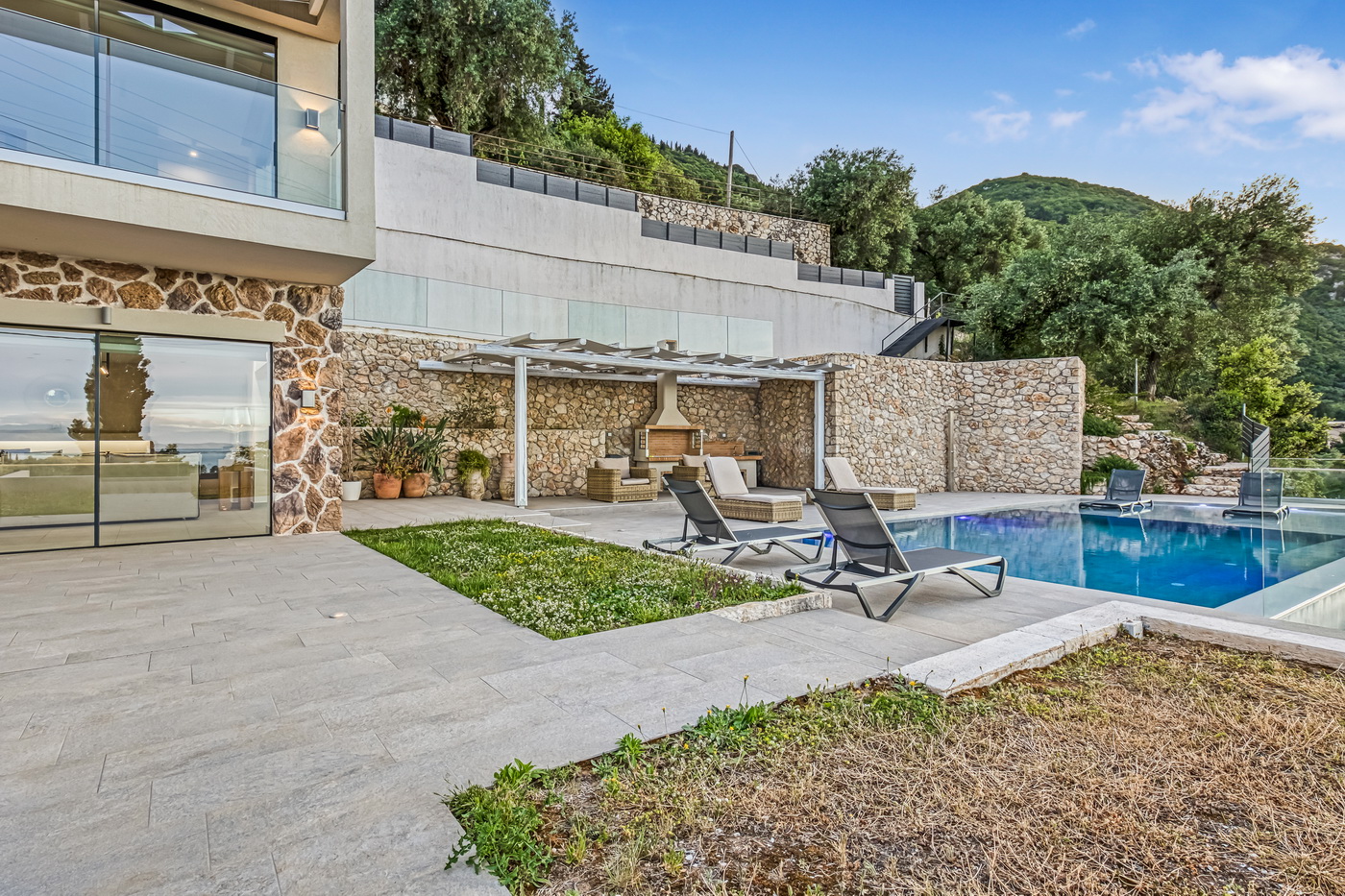 property 71 resize