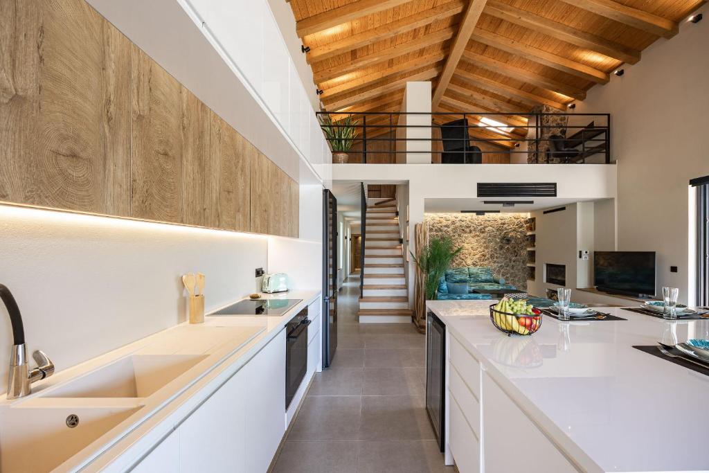 f8af75a3 fbec 4079 8d47 34f097278c6b