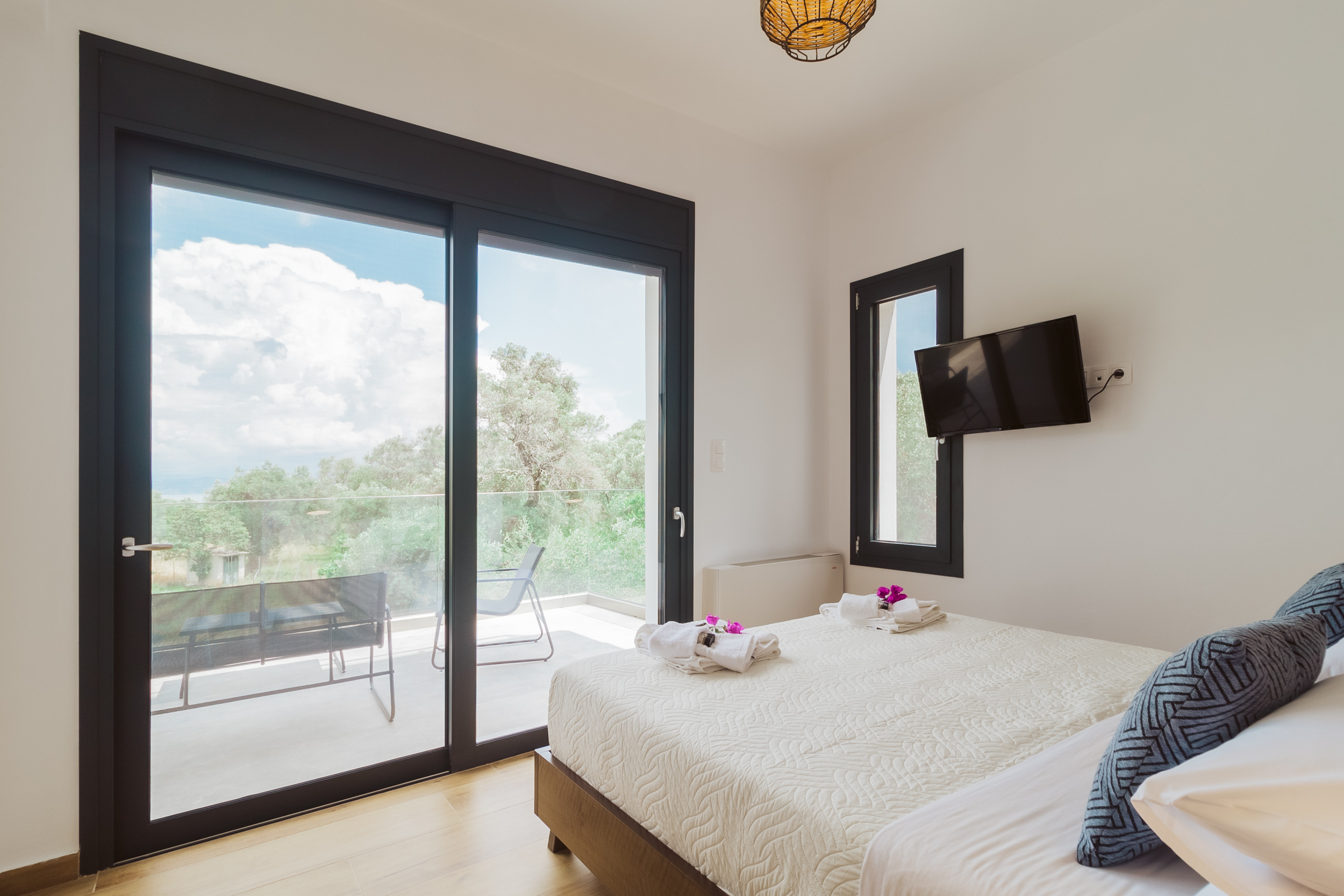 12 06 2023 Villa Helios Website 3