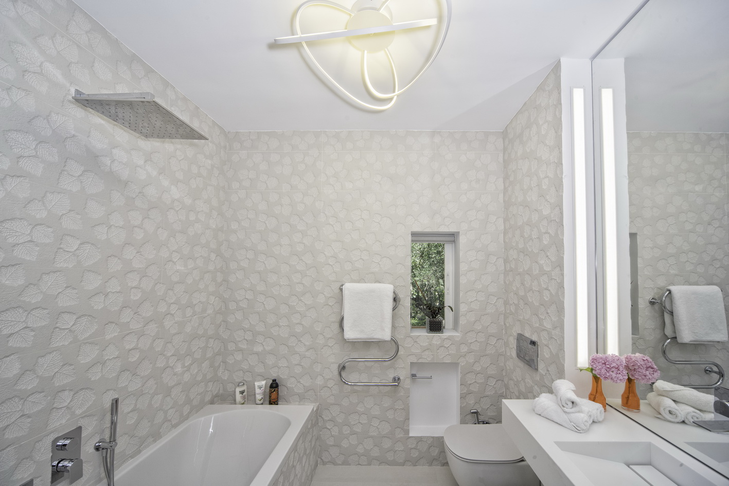 Skyline bathroom 2 resize